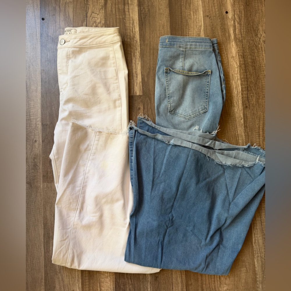 Free People flare, bottom jeans Bundle White and Jeans Size Womens 28 - Picture 2 of 9